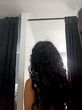 Karii-R online show from 04.14.26