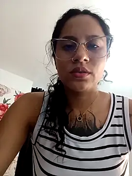 Karii-R online show from 04.30.26