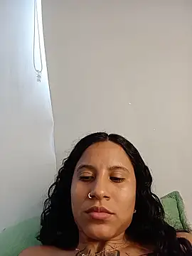 Snapshot of Karii-R chatting on 06.30.26 Karii-R online show from 06.30.26
