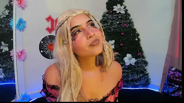 Snapshot of _dahian14_ chatting on 12.28.24 dahian14 online show from 12.28.24