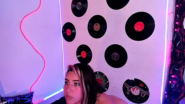 Snapshot of _dahian14_ chatting on 01.08.25 dahian14 online show from 01.08.25