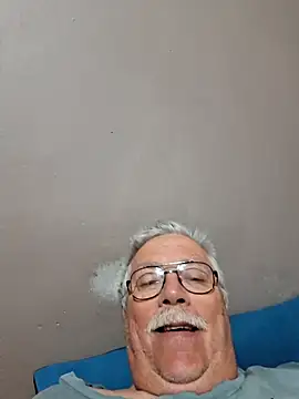 Snapshot of NawtyB1965 chatting on 10.22.25 NawtyB1965 online show from 10.22.25