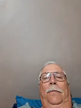 Snapshot of NawtyB1965 chatting on 11.26.25 NawtyB1965 online show from 11.26.25