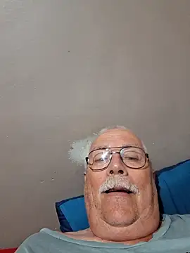 Snapshot of NawtyB1965 chatting on 12.15.25 NawtyB1965 online show from 12.15.25