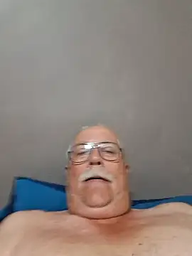 Snapshot of NawtyB1965 chatting on 12.16.25 NawtyB1965 online show from 12.16.25