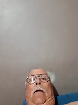 Snapshot of NawtyB1965 chatting on 12.21.25 NawtyB1965 online show from 12.21.25