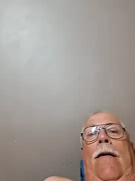 Snapshot of NawtyB1965 chatting on 12.23.25 NawtyB1965 online show from 12.23.25