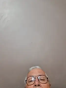 Snapshot of NawtyB1965 chatting on 04.01.26 NawtyB1965 online show from 04.01.26