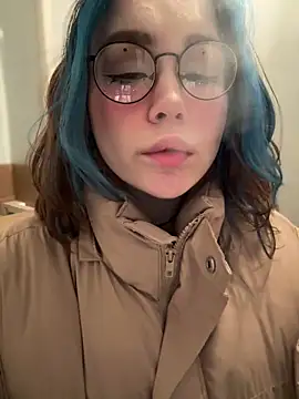 Snapshot of MaddisonHaas chatting on 12.22.24 MaddisonHaas online show from 12.22.24