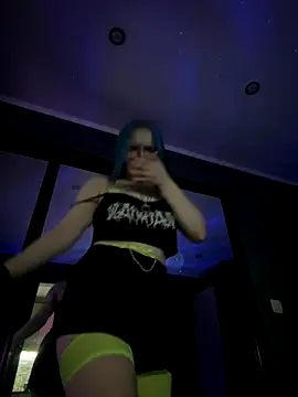 Snapshot of MaddisonHaas chatting on 11.25.25 MaddisonHaas online show from 11.25.25