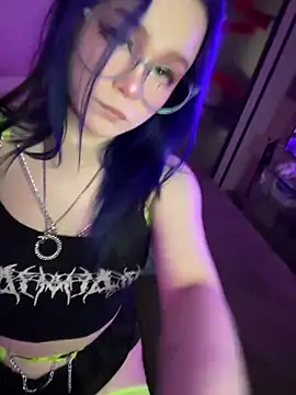 MaddisonHaas online show from 12.21.25