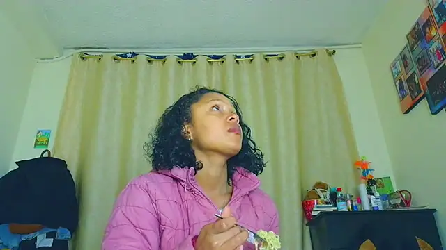 Snapshot of Samary_thomas chatting on 05.24.26 Samary thomas online show from 05.24.26