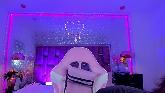 KylieVictoria online show from 11.30.25