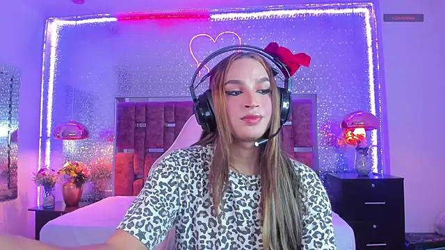 KylieVictoria online show from 12.03.25