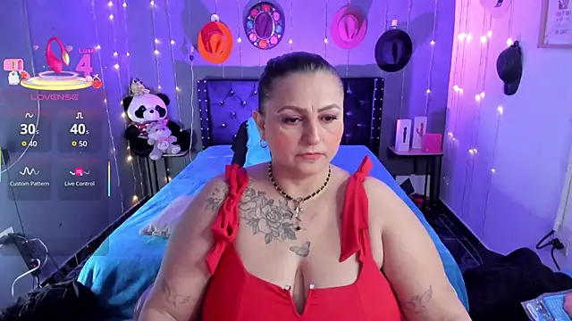 Ivonnee   online show from 12.04.25