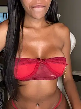 Snapshot of Misalmeidinha chatting on 12.07.24 Misalmeidinha online show from 12.07.24