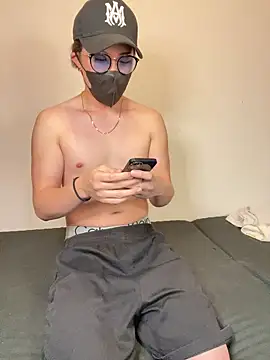 Snapshot of xxx_men chatting on 10.17.25 xxx men online show from 10.17.25