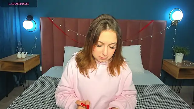 KetrinWhite online show from 02.18.25