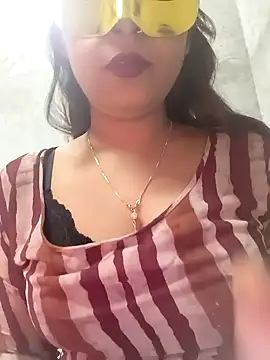 Snapshot of Shanaya_Hotty chatting on 12.07.24 Shanaya Hotty online show from 12.07.24