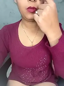 Snapshot of Shanaya_Hotty chatting on 12.25.24 Shanaya Hotty online show from 12.25.24