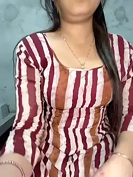 Snapshot of Shanaya_Hotty chatting on 01.28.25 Shanaya Hotty online show from 01.28.25