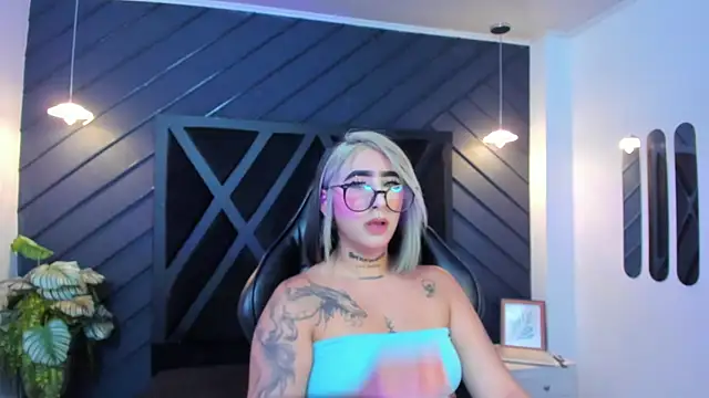 Alahia Dangelo online show from 09.11.25