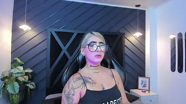 Alahia Dangelo online show from 09.18.25