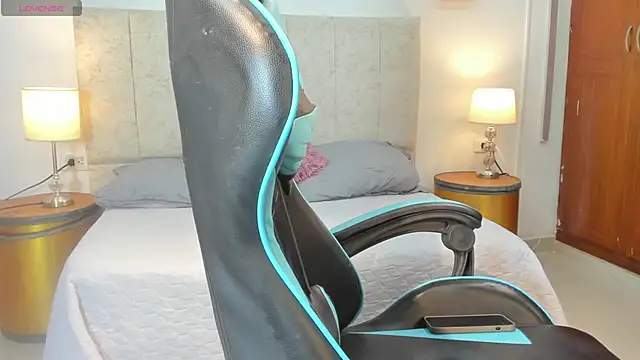 Snapshot of _maria_foxx_ chatting on 12.05.25 maria foxx online show from 12.05.25