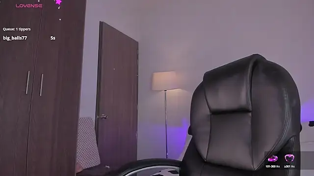 Snapshot of ambx04_ chatting on 03.22.25 ambx04 online show from 03.22.25