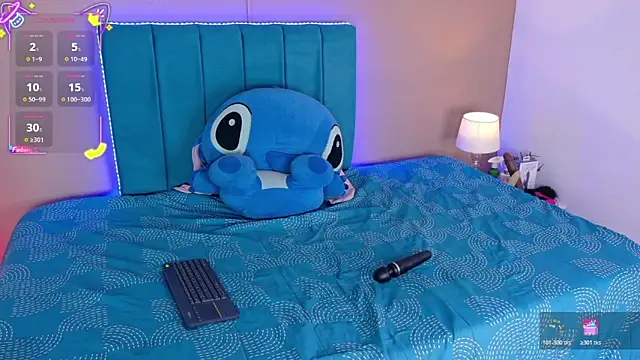 Snapshot of ahvi_ebony chatting on 11.24.25 ahvi ebony online show from 11.24.25