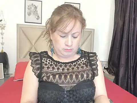 Snapshot of MonyCassius chatting on 12.05.25 MonyCassius online show from 12.05.25