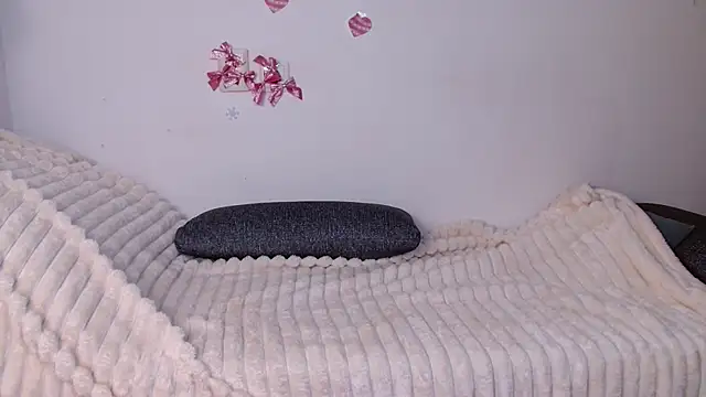 bellaa love  online show from 04.01.26