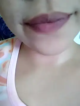 Snapshot of Anki-doll chatting on 09.29.25 Anki-doll online show from 09.29.25