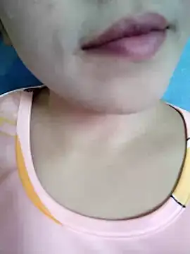 Snapshot of Anki-doll chatting on 11.03.25 Anki-doll online show from 11.03.25