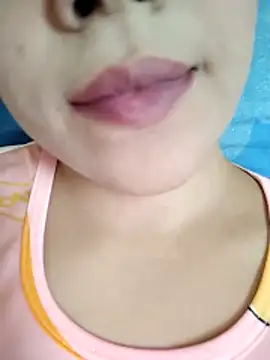 Snapshot of Anki-doll chatting on 11.07.25 Anki-doll online show from 11.07.25