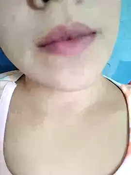 Snapshot of Anki-doll chatting on 11.12.25 Anki-doll online show from 11.12.25