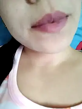 Snapshot of Anki-doll chatting on 12.03.25 Anki-doll online show from 12.03.25