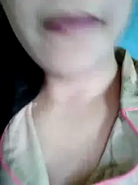 Snapshot of Anki-doll chatting on 12.14.25 Anki-doll online show from 12.14.25