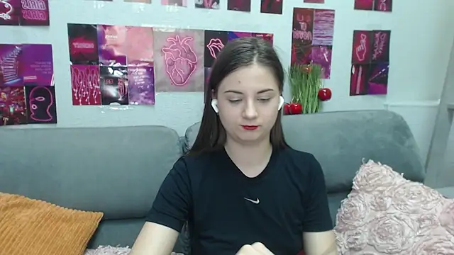 MilanaRoza online show from 04.24.26