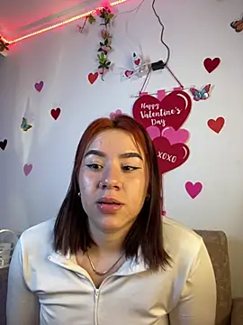 Snapshot of Im_Valen_Cute chatting on 02.08.25 Im Valen Cute online show from 02.08.25