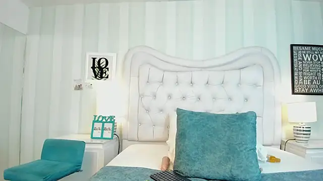 MonserratPeters online show from 01.21.25