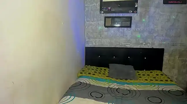 danna sofiah online show from 02.19.25