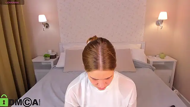 Jennifer Wadee online show from 04.01.26