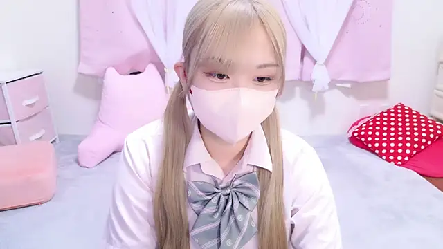 MAIKA pyon online show from 03.04.25