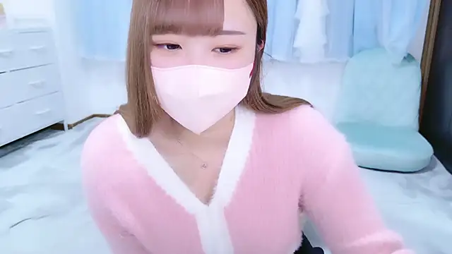 MAIKA pyon online show from 10.14.25