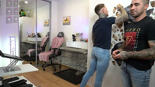 Snapshot of Alex_xxx chatting on 10.27.25 Alex xxx online show from 10.27.25