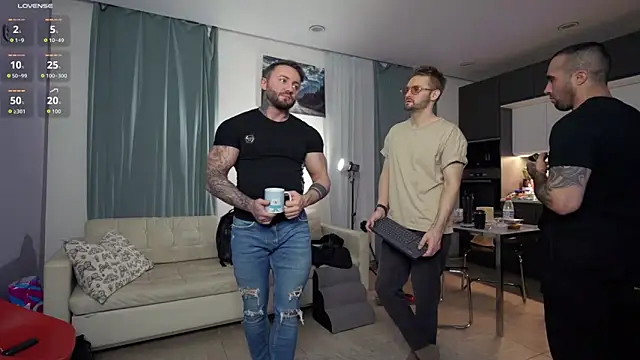 Snapshot of Alex_xxx chatting on 11.16.25 Alex xxx online show from 11.16.25