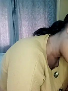 Luciouslips00 online show from 11.24.25