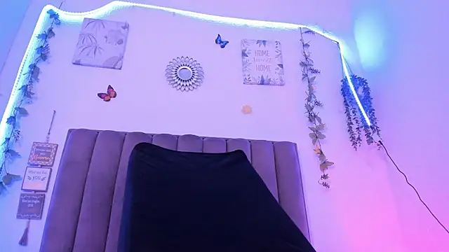 DeisyHarper online show from 10.29.25