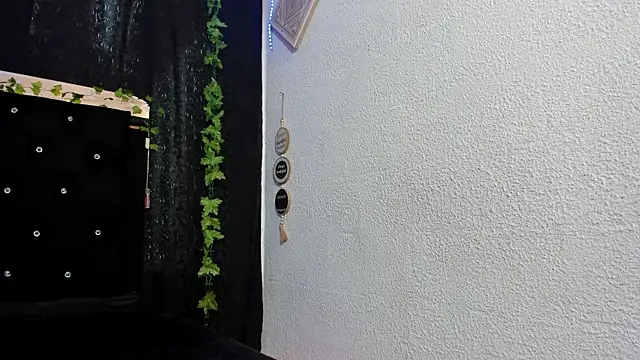 DeisyHarper online show from 04.08.26